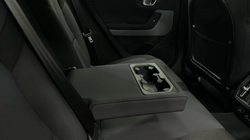 Rear Armrest/ Cup Holder