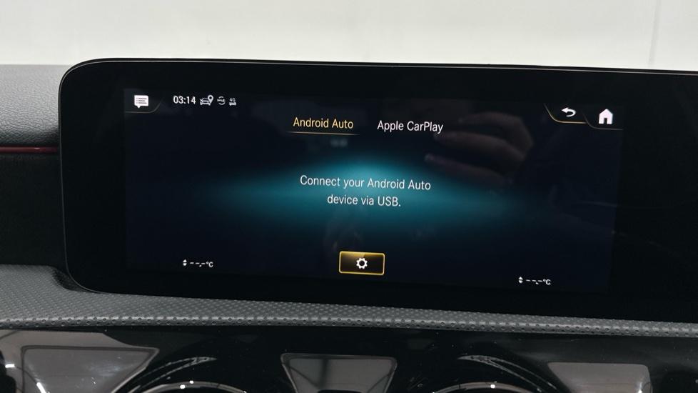 Apple Car Play & Android Auto