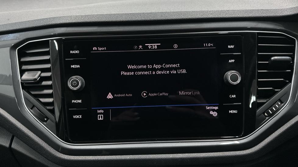 Apple Car Play & Android Auto