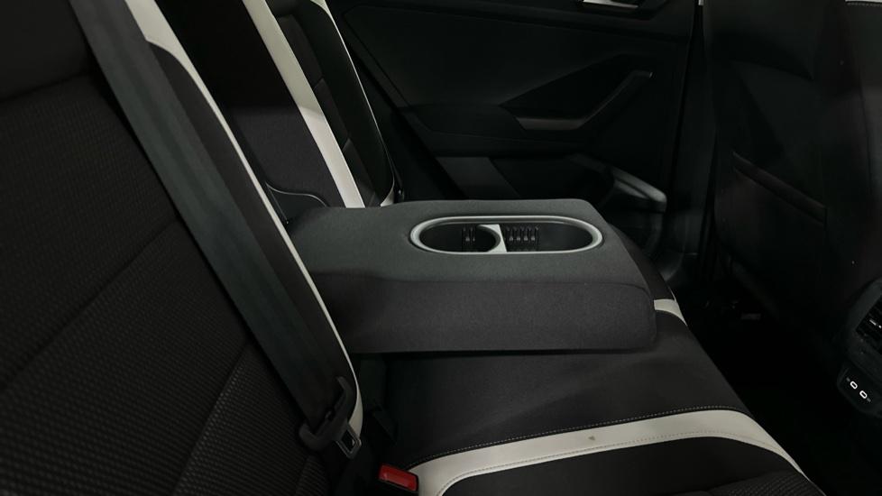 Rear Armrest/ Cup Holder