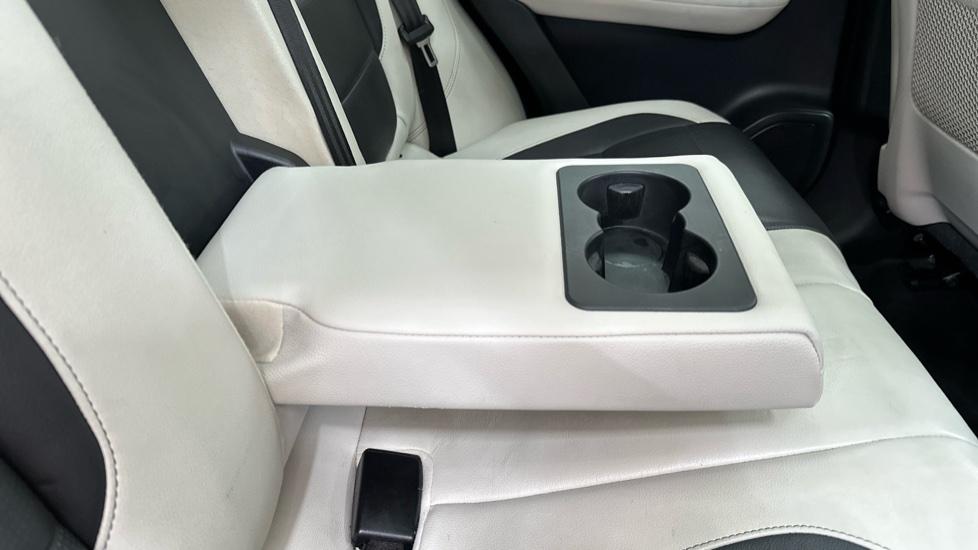 Rear Armrest/ Cup Holder