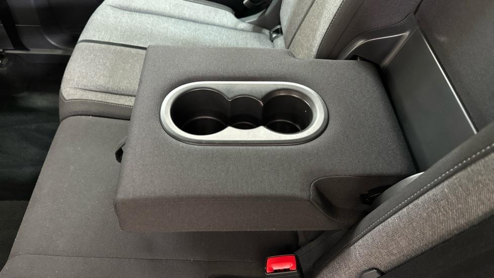 Rear Armrest/ Cup Holder