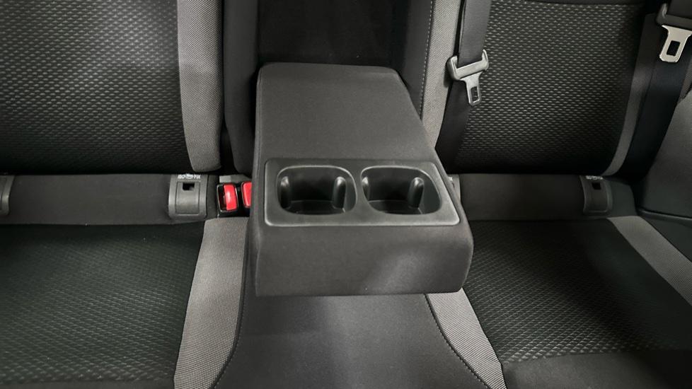 Rear Armrest/ Cup Holder