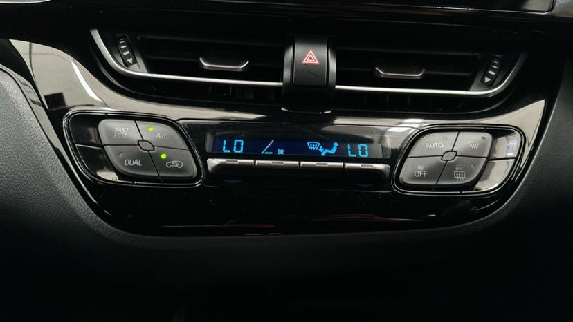 Air Conditioning /Dual Climate Control 