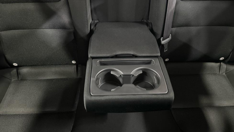 Rear Armrest/ Cup Holder