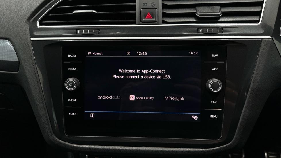 Apple Car Play & Android Auto