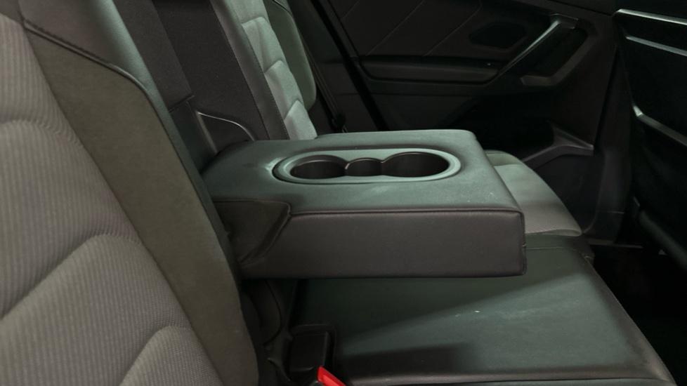 Rear Armrest/ Cup Holder