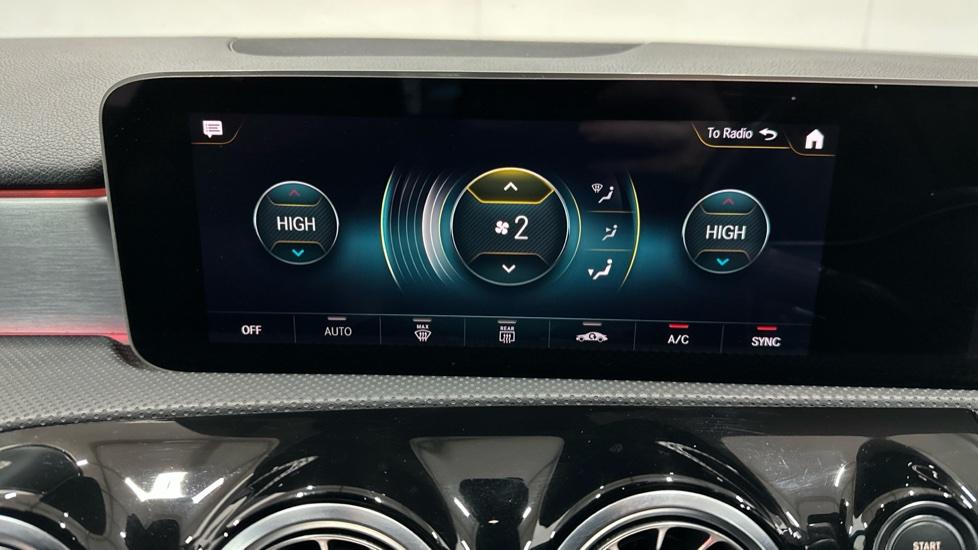 Dual Climate Control / Air Conditioning 