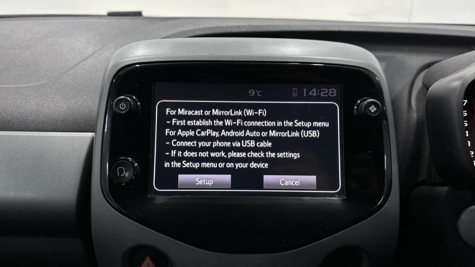 Apple Car Play & Android Auto