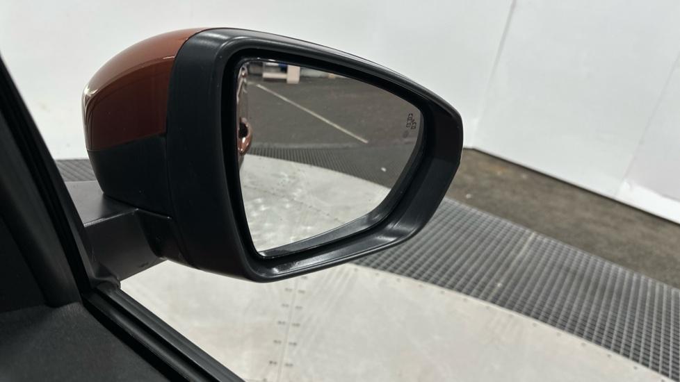 Blind Spot Monitoring System 