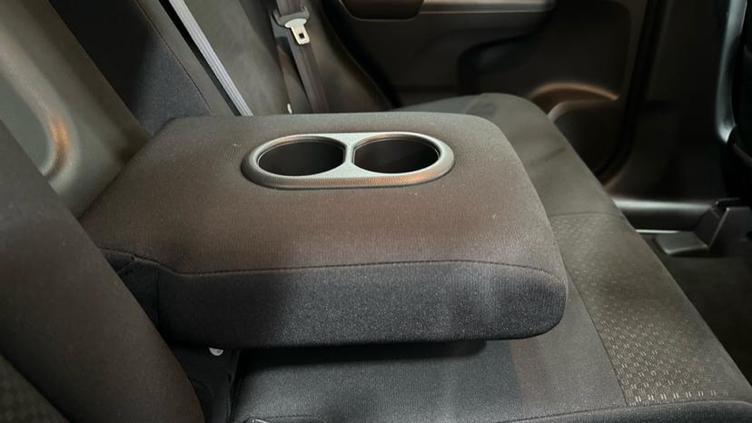 Rear Armrest/ Cup Holder