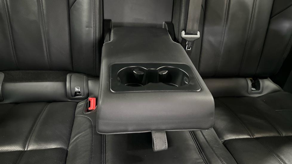 Rear Armrest/ Cup Holder