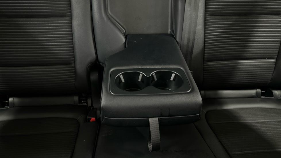 Rear Armrest/ Cup Holder