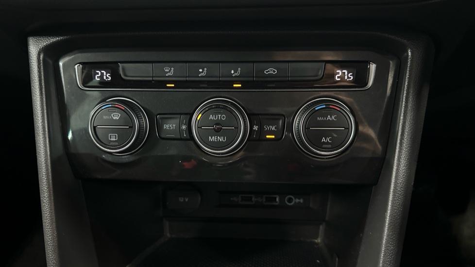 Air Conditioning /Dual Climate Control 