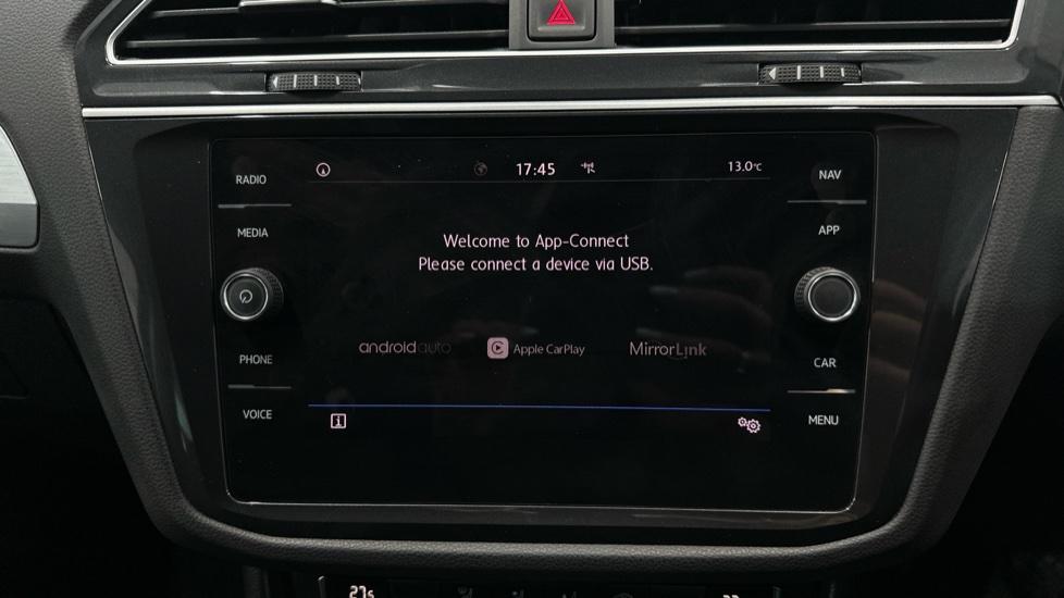 Apple Car Play & Android Auto