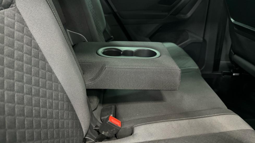 Rear Armrest/ Cup Holder