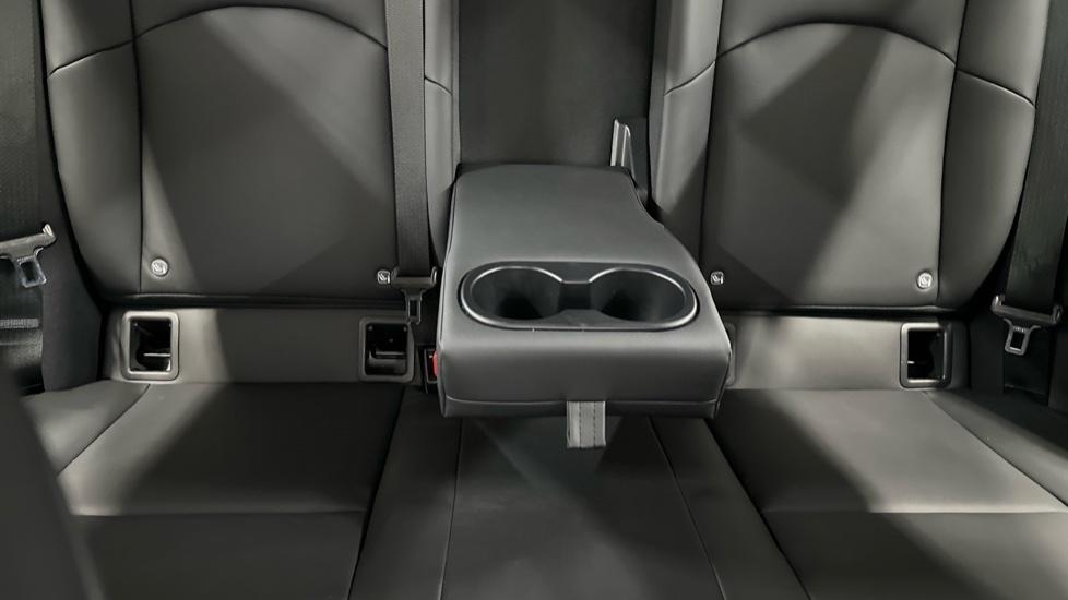 Rear Armrest/ Cup Holder