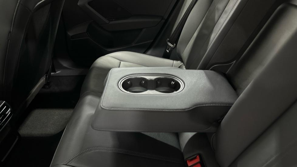 Rear Armrest/ Cup Holder