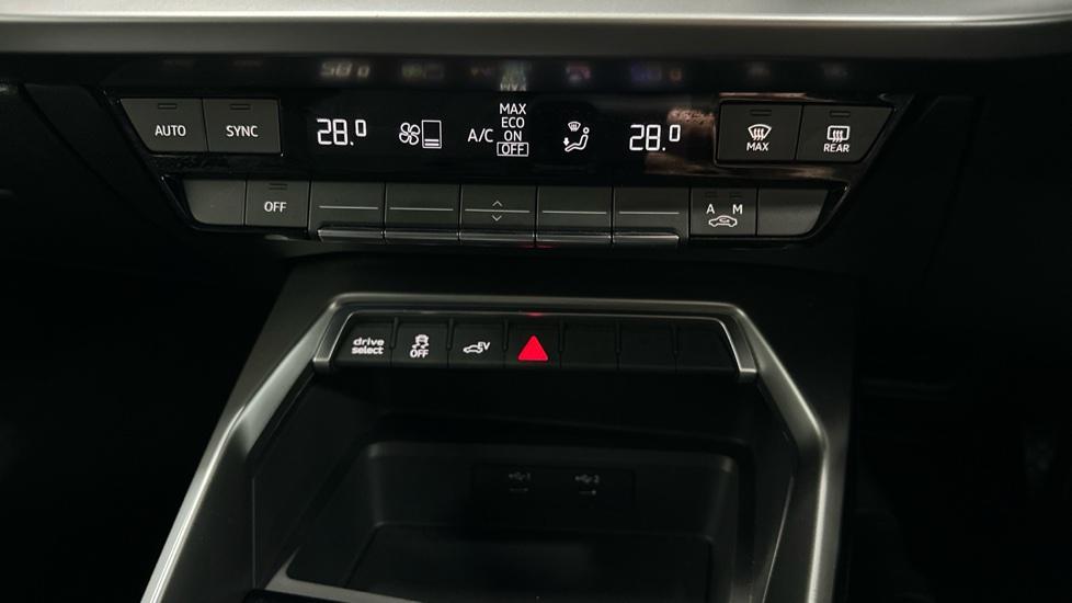 Air Conditioning /Dual Climate Control 