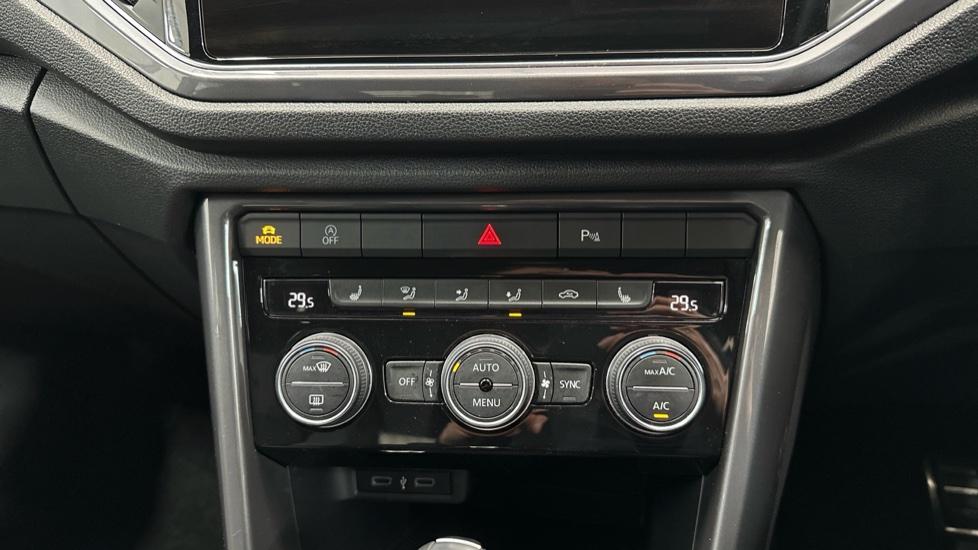 Air Conditioning /Dual Climate Control 