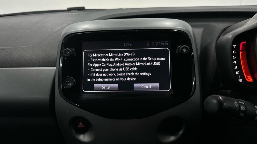 Apple Car Play & Android Auto