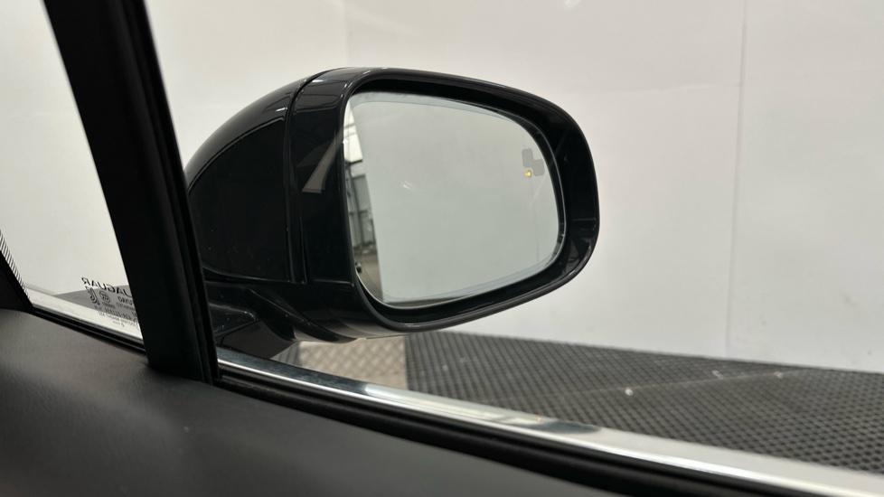 Blind Spot Monitoring System 