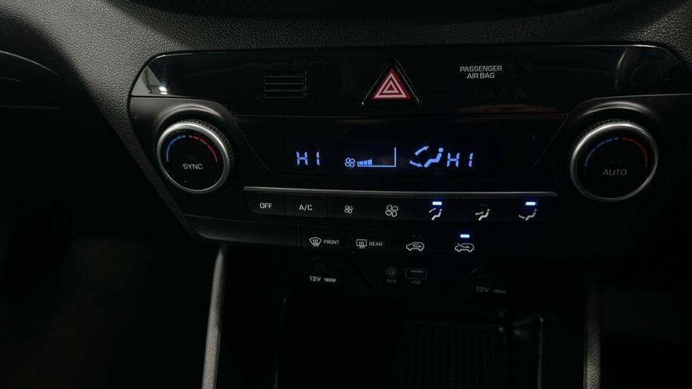 Air Conditioning /Dual Climate Control 