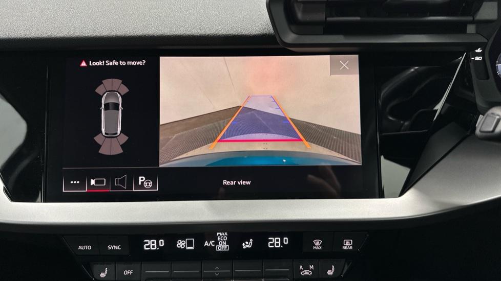 Rear View Camera /Park Pilot 