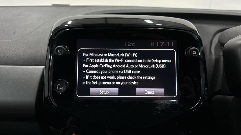 Apple Car Play & Android Auto