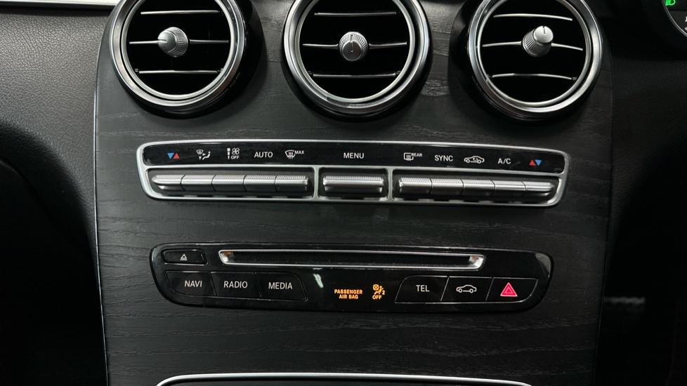 Air Conditioning /Dual Climate Control 