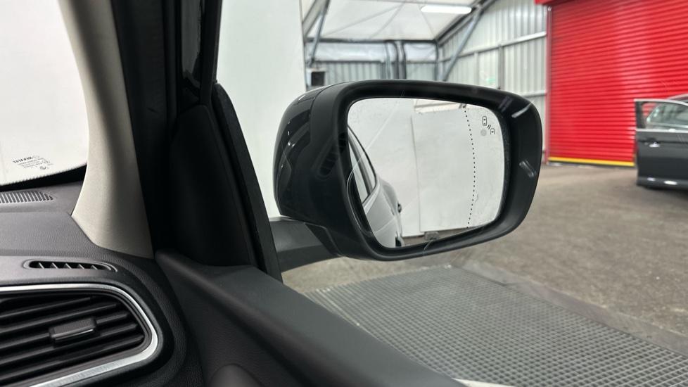 Blind Spot Monitoring System 