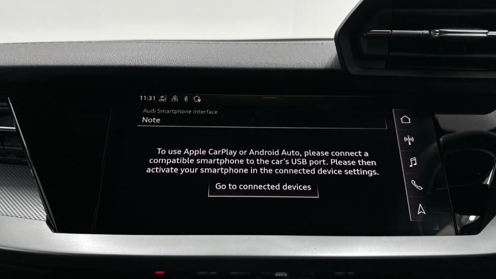 Apple Car Play & Android Auto