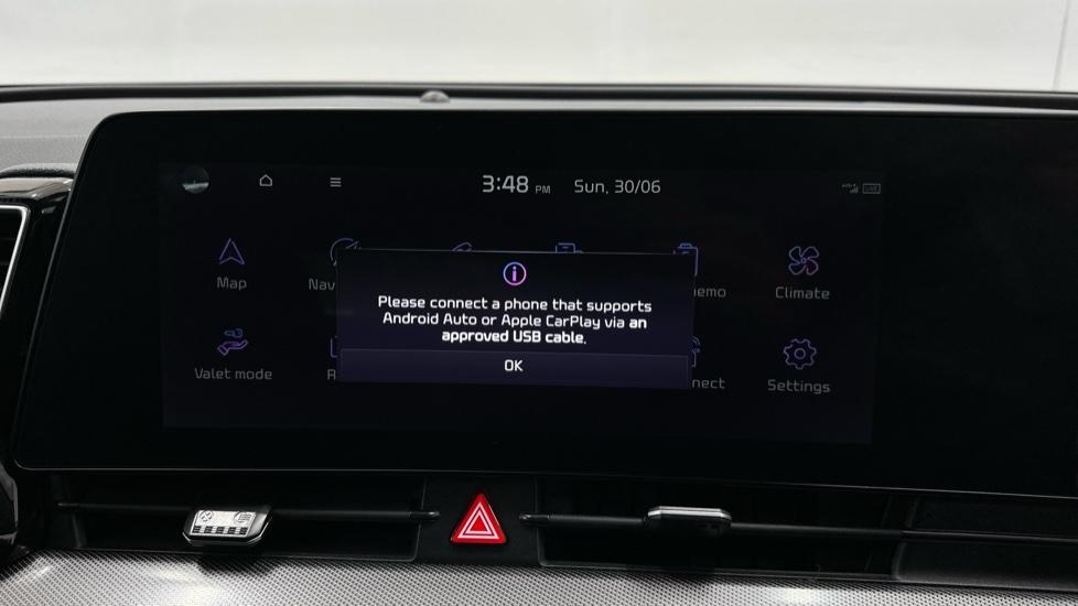 Apple Car Play & Android Auto