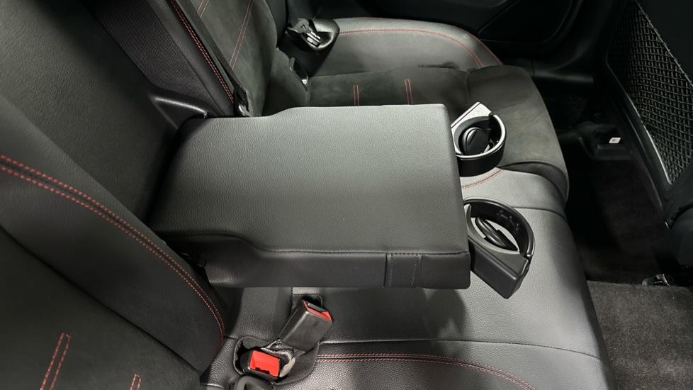 Rear Armrest/ Cup Holder