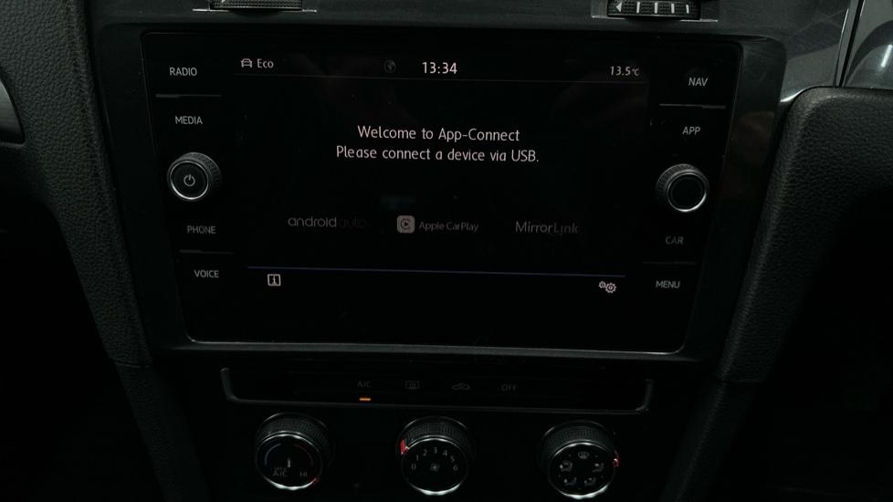 Apple Car Play & Android Auto