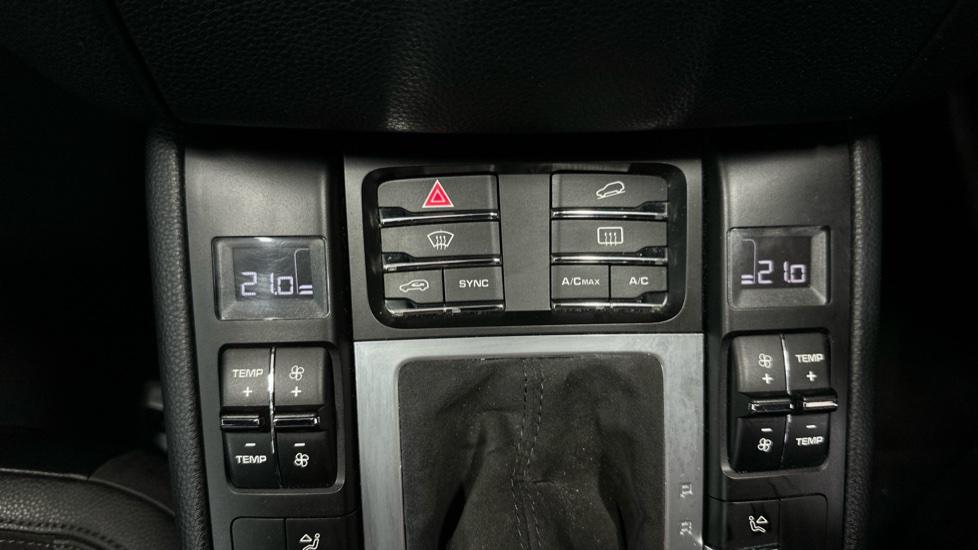 Air Conditioning /Dual Climate Control 