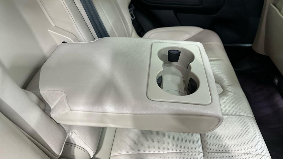 Rear Armrest/ Cup Holder