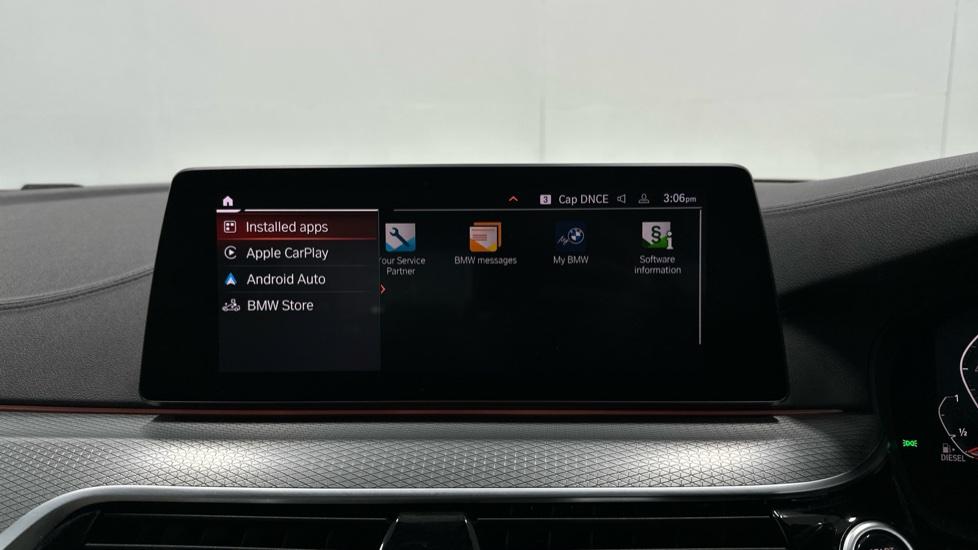 Apple Car Play & Android Auto