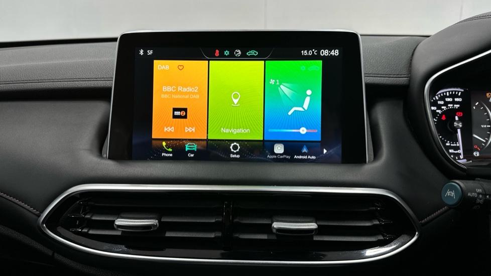 Apple Car Play & Android Auto