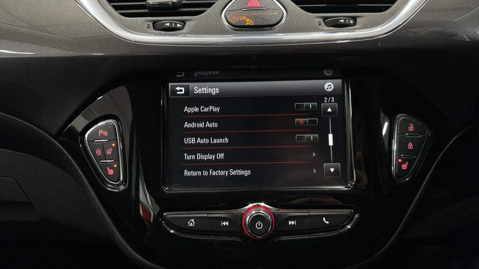 Apple Car Play & Android Auto