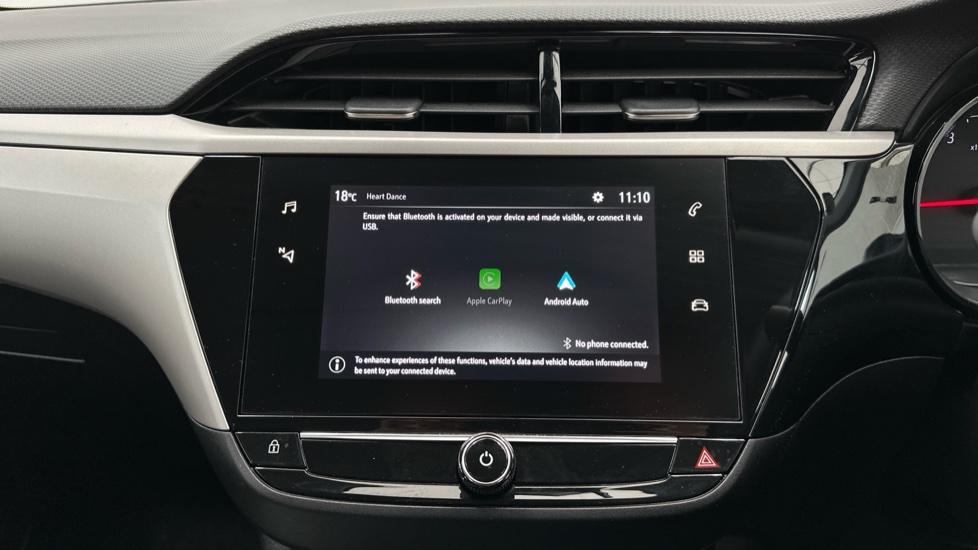 Bluetooth / Apple CarPlay / Android Auto 