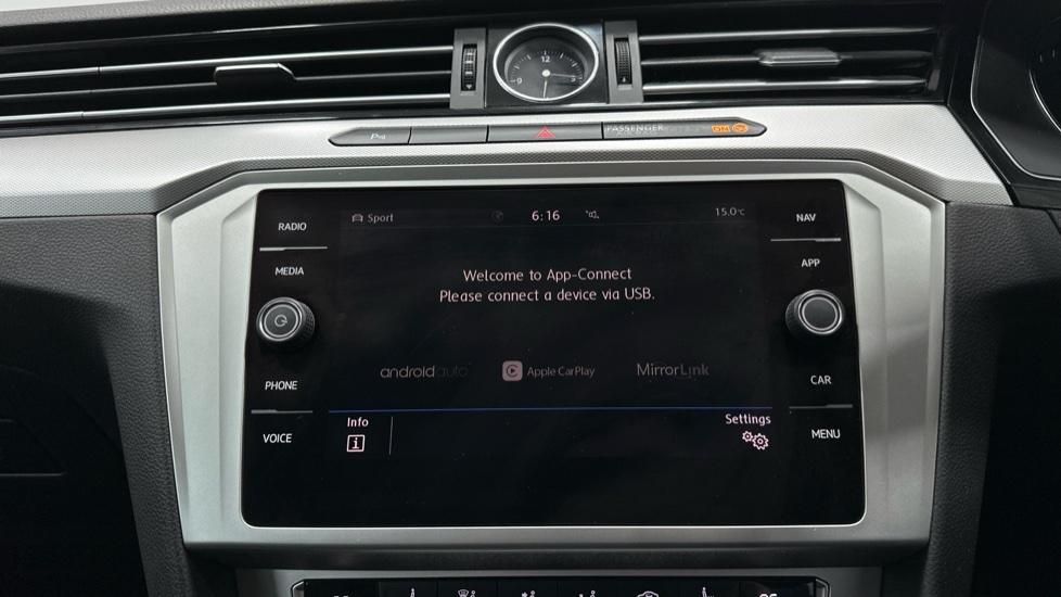 Apple Car Play & Android Auto