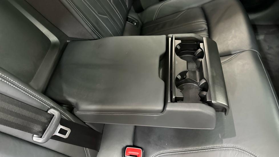 Rear Armrest/ Cup Holder