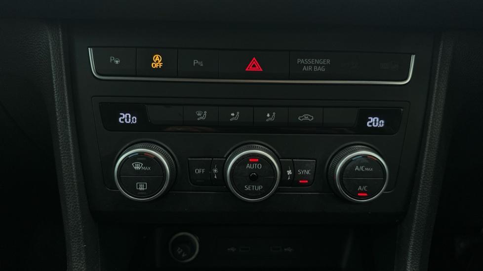 Air Conditioning /Dual Climate Control/Auto Stop Start 