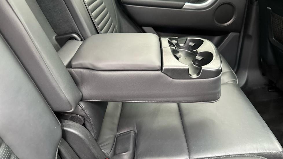 Rear Armrest/ Cup Holder