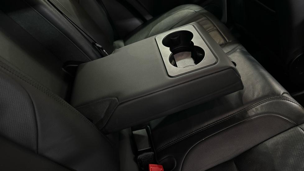 Rear Armrest/ Cup Holder