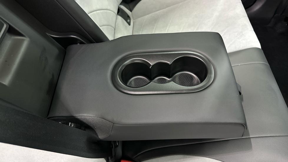 Rear Armrest/ Cup Holder