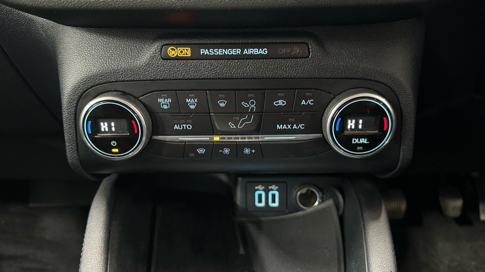 Air Conditioning /Dual Climate Control 