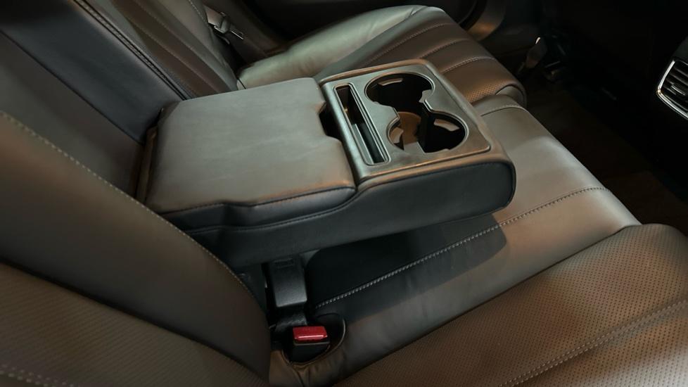 Rear Armrest/ Cup Holder