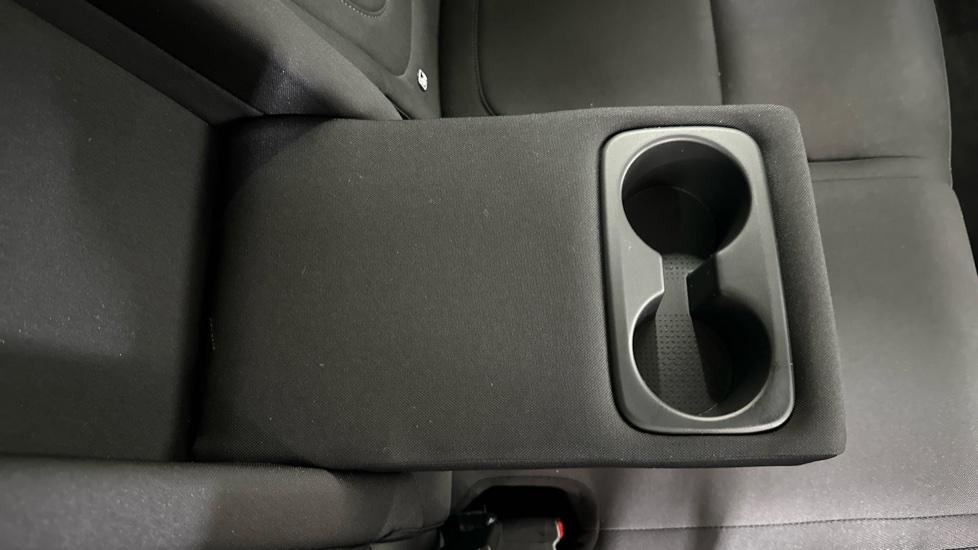 Rear Armrest/ Cup Holder